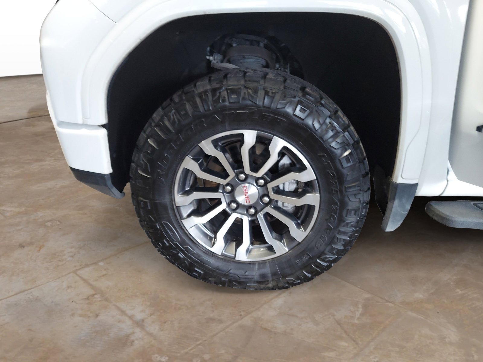 Used 2022 Summit White GMC AT4 image 29
