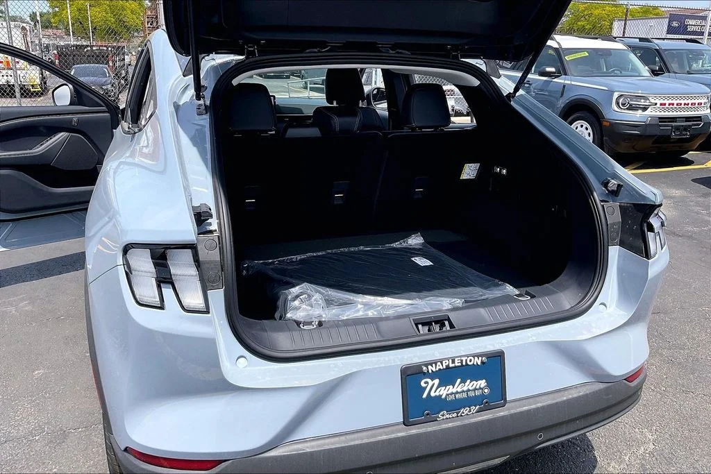 New 2026 Glacier Gray Metallic Tri-coat Ford Select image 28