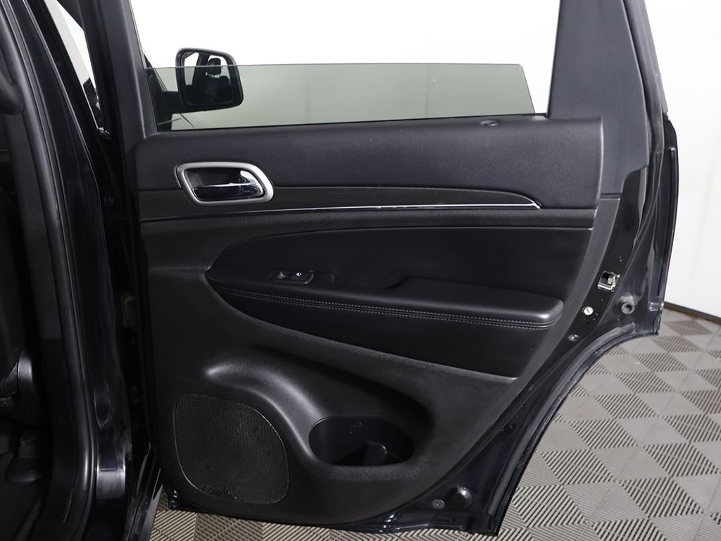 Used 2018 Black Jeep Limited image 25