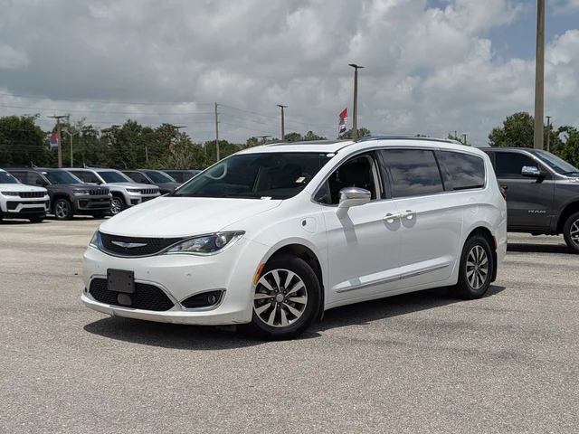 2020 Chrysler Pacifica Hybrid Limited