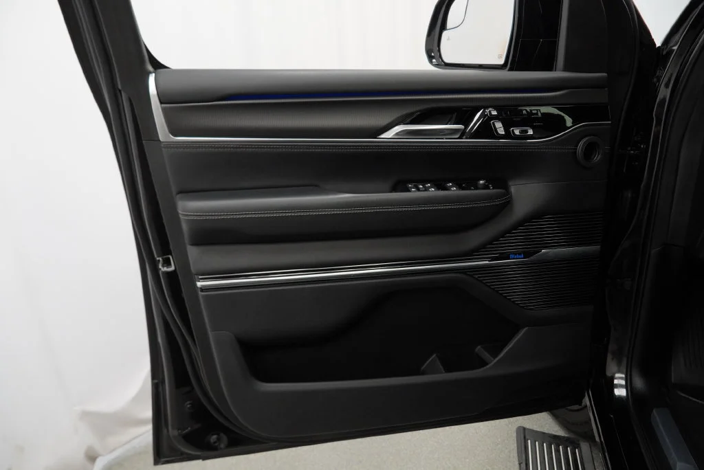 Used 2023 Black Jeep Series II image 34