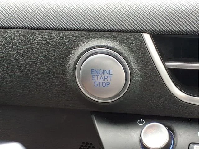 Used 2024  Hyundai SEL image 12