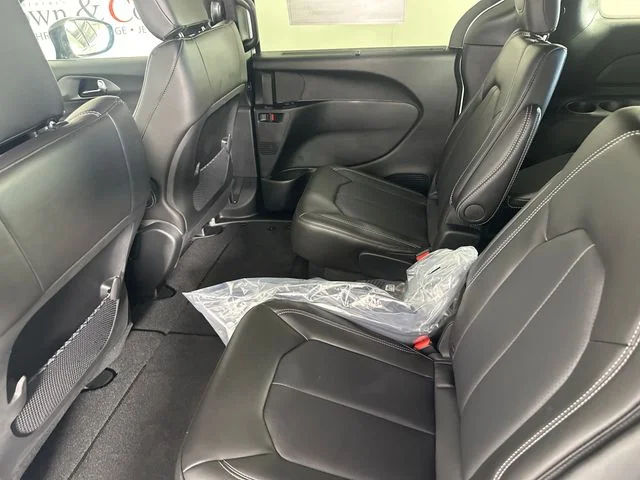 2026 Chrysler Voyager LX - Photo 20