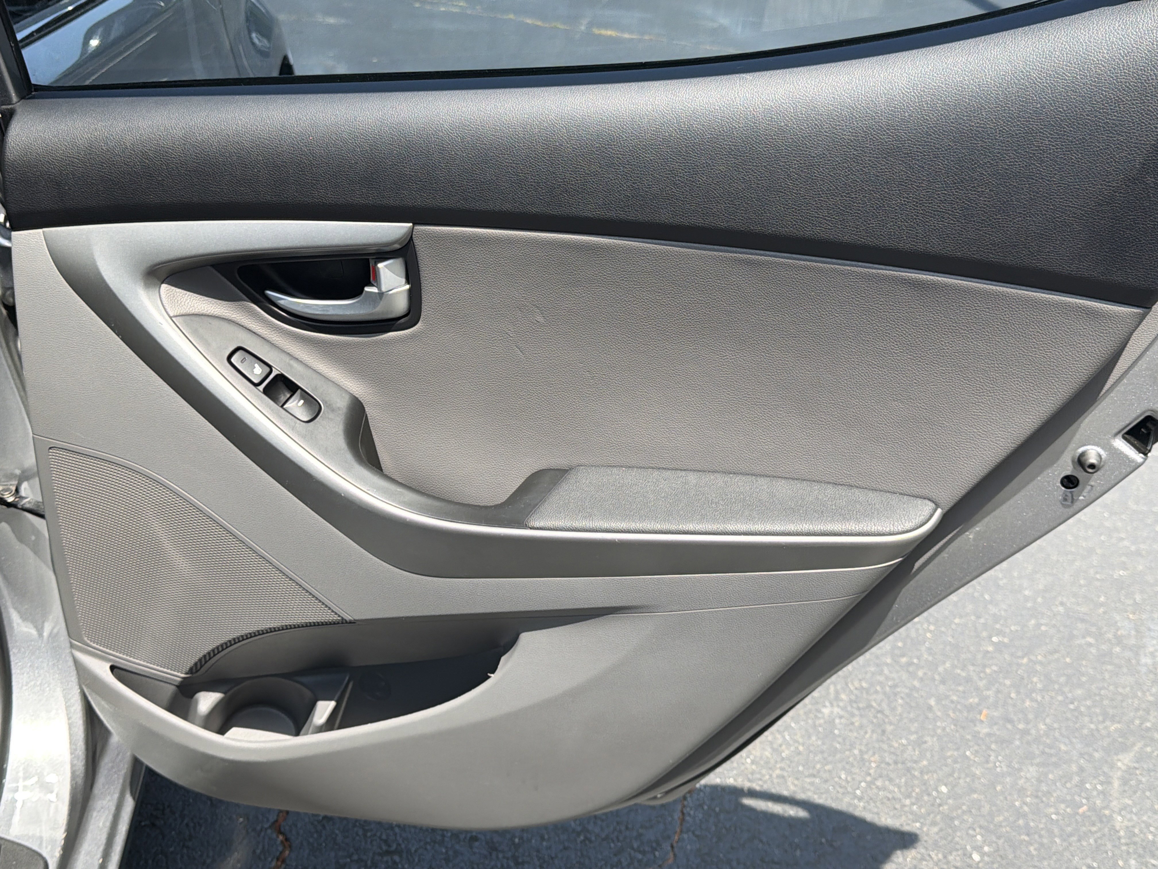Used 2014 Titanium Gray Metallic Hyundai Limited image 19