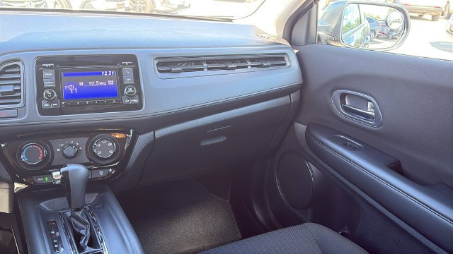 Used 2018 Modern Steel Metallic Honda LX image 24