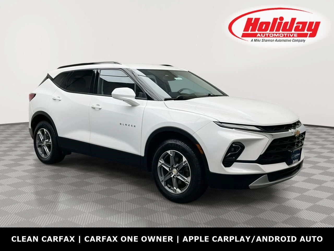 Used 2023 Summit White Chevrolet 2LT image 1