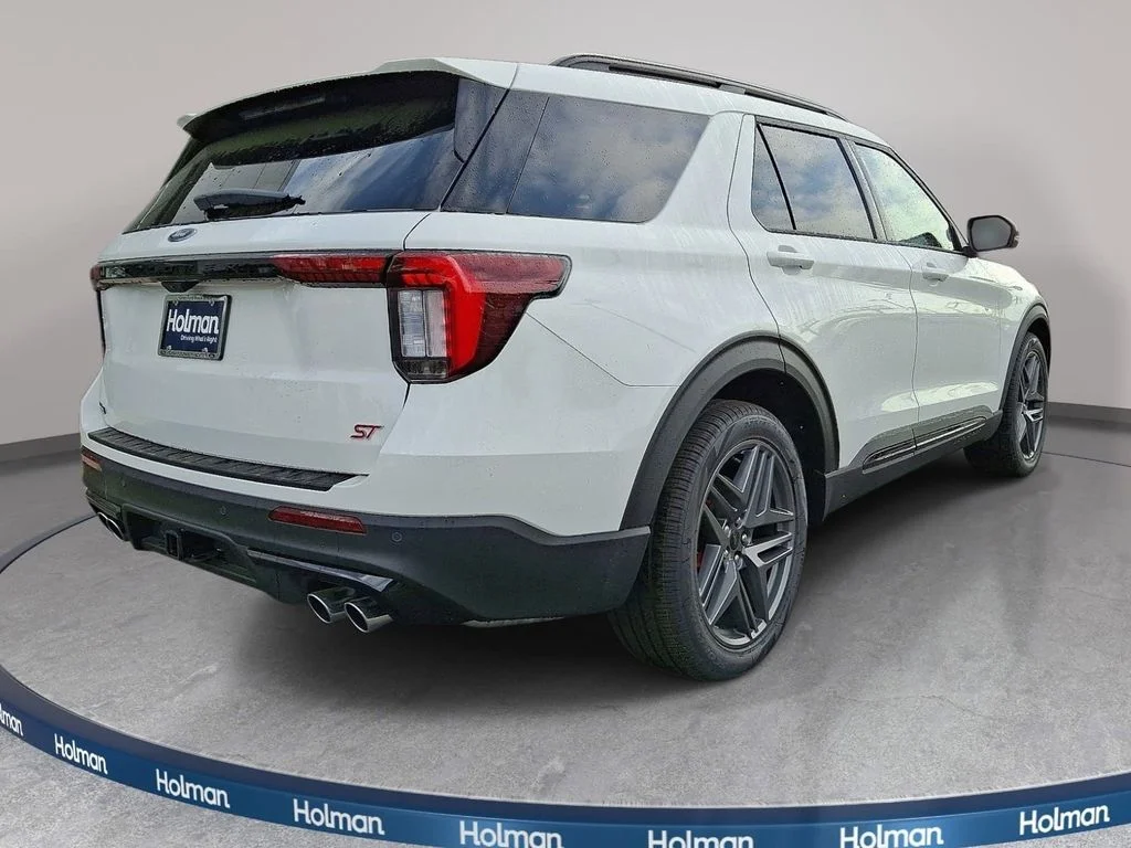 New 2026 Star White Metallic Tri-Coat Ford ST image 4