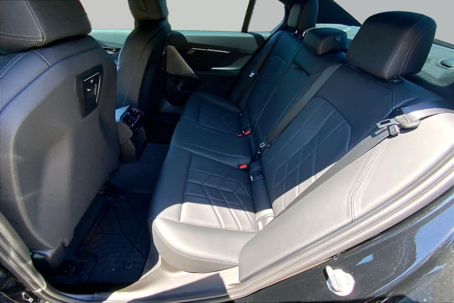 Used 2024 Black Sapphire Metallic BMW 530i image 21