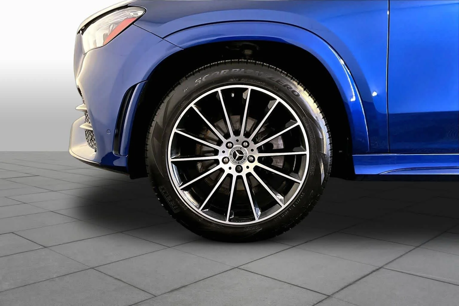 Certified Used 2022 Brilliant Blue Metallic Mercedes-Benz GLE 350 image 20