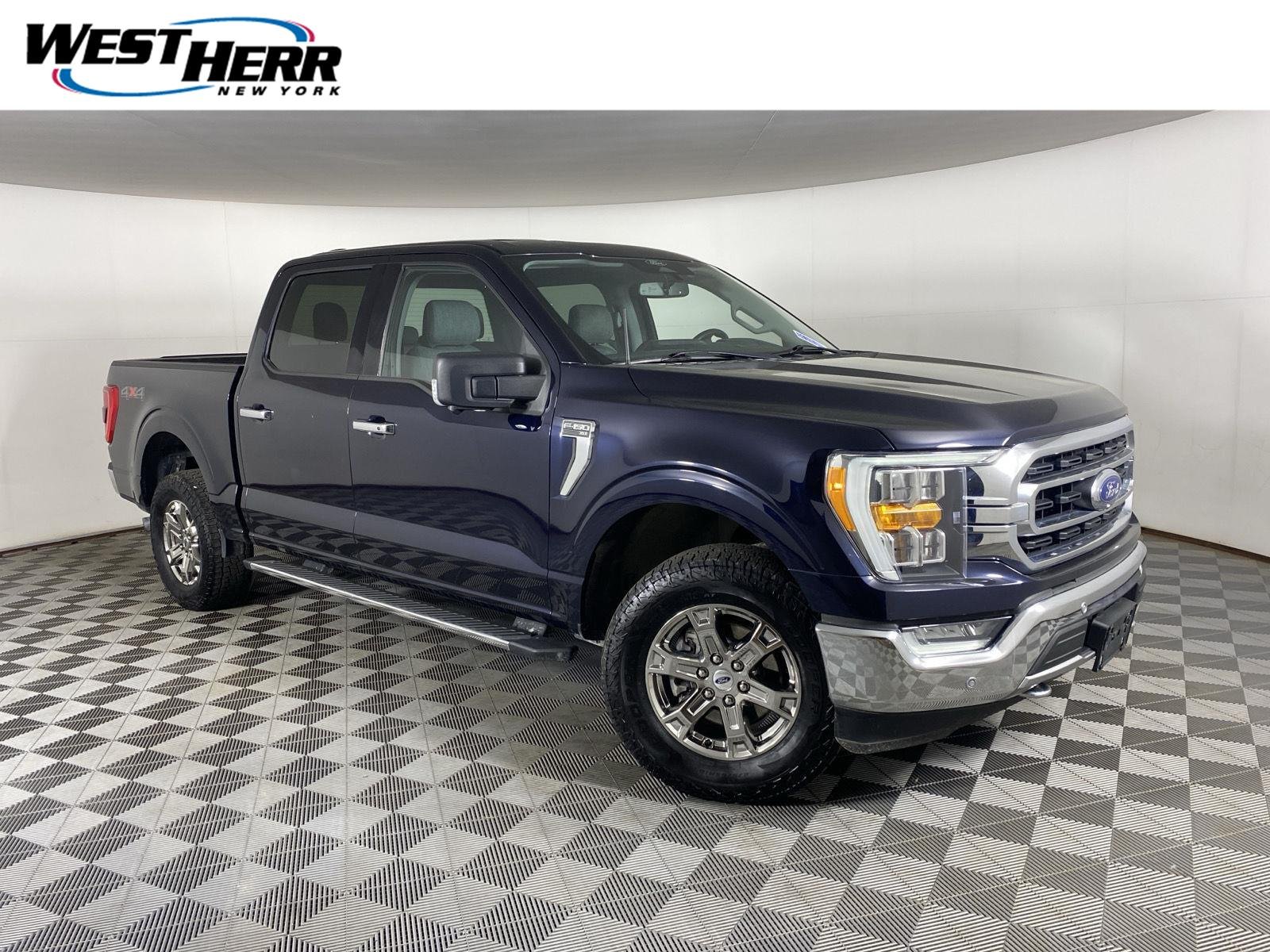 Used 2021 Antimatter Blue Ford XLT image 1