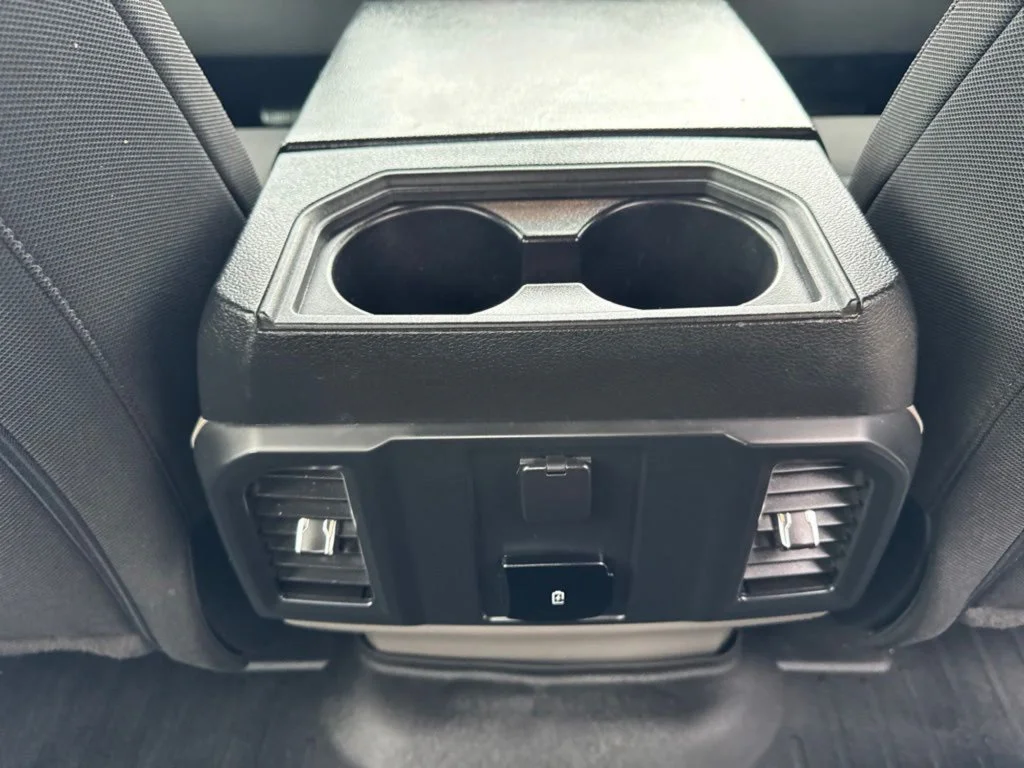 Used 2020 Blue Metallic Ford XL image 27