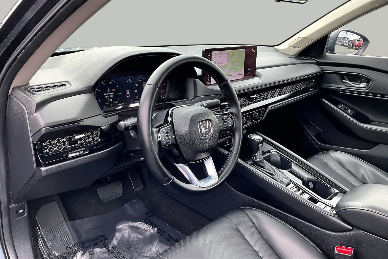 Used 2023 Meteorite Gray Metallic Honda Touring image 18