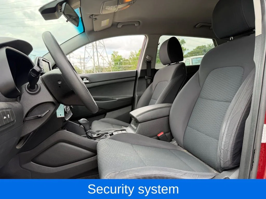 Used 2019 Red Hyundai SE image 18