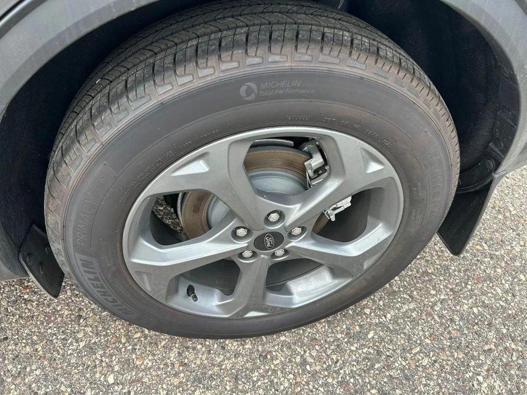 2026 Ford Escape ST-Line - Photo 9
