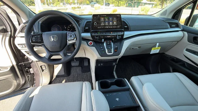 2026 Honda Odyssey EX-L - Photo 15