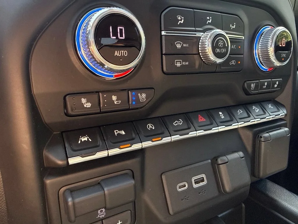 Used 2021 SATIN STEEL METALLIC GMC Denali image 25