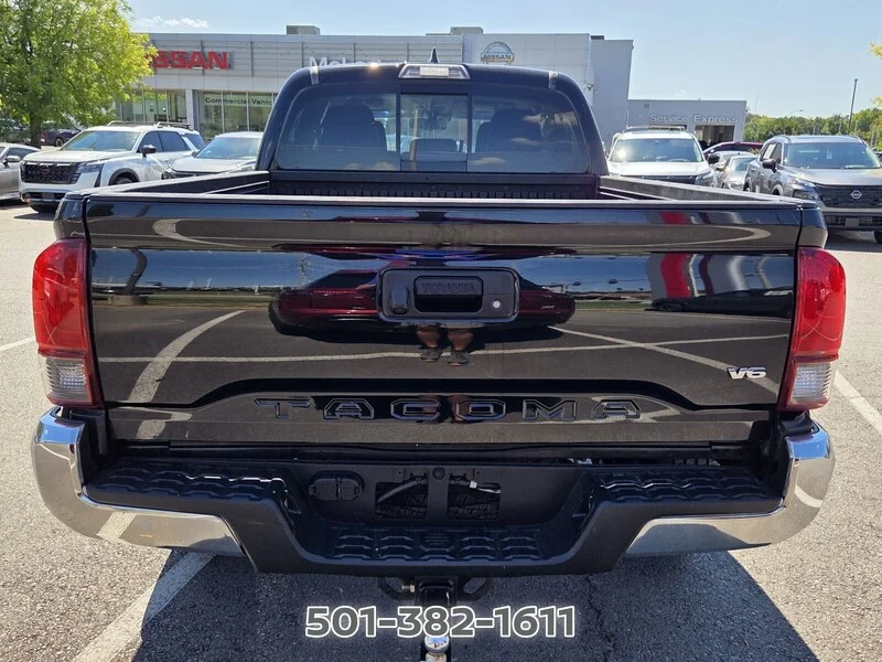 Used 2018 Midnight Black Metallic TOYOTA SR5 DOUBLE CAB 6