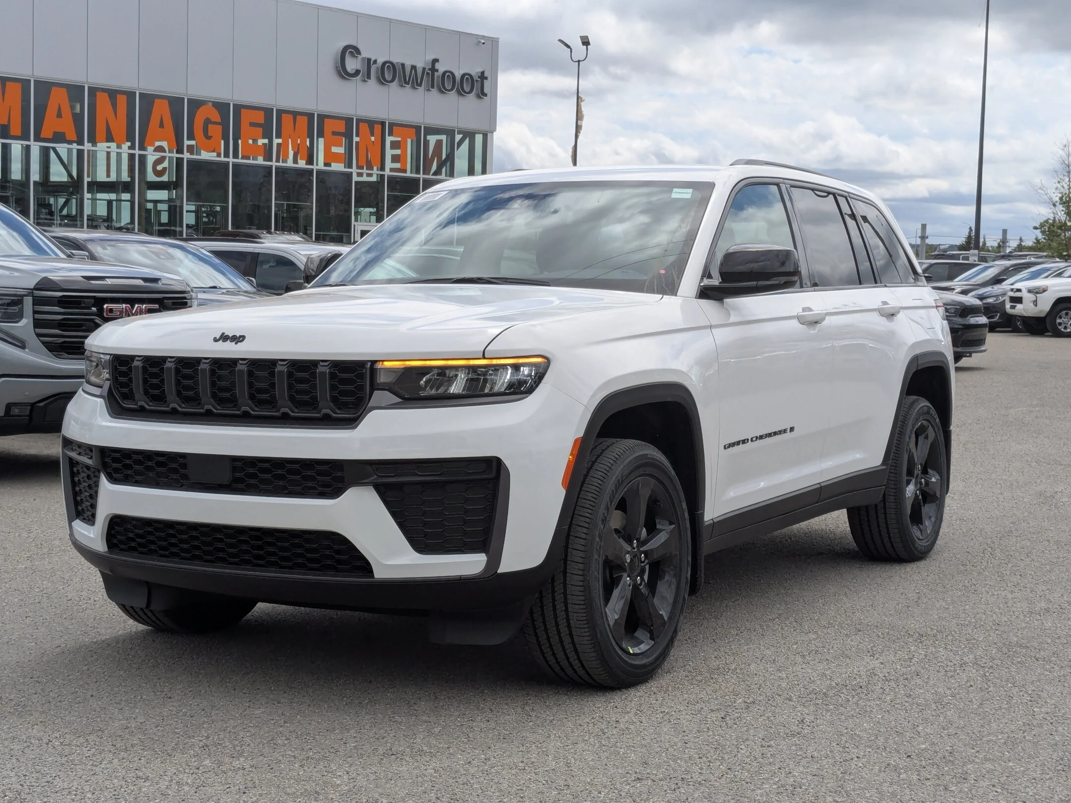 New 2026 White Jeep Altitude - - 4x4 - 20 Gloss Black Wheels - Remote Start - Capri Leatherette & More! image 4