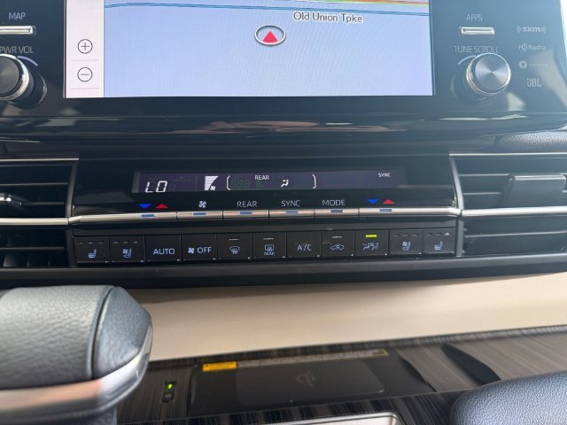 Used 2022 Beige Toyota Platinum image 21