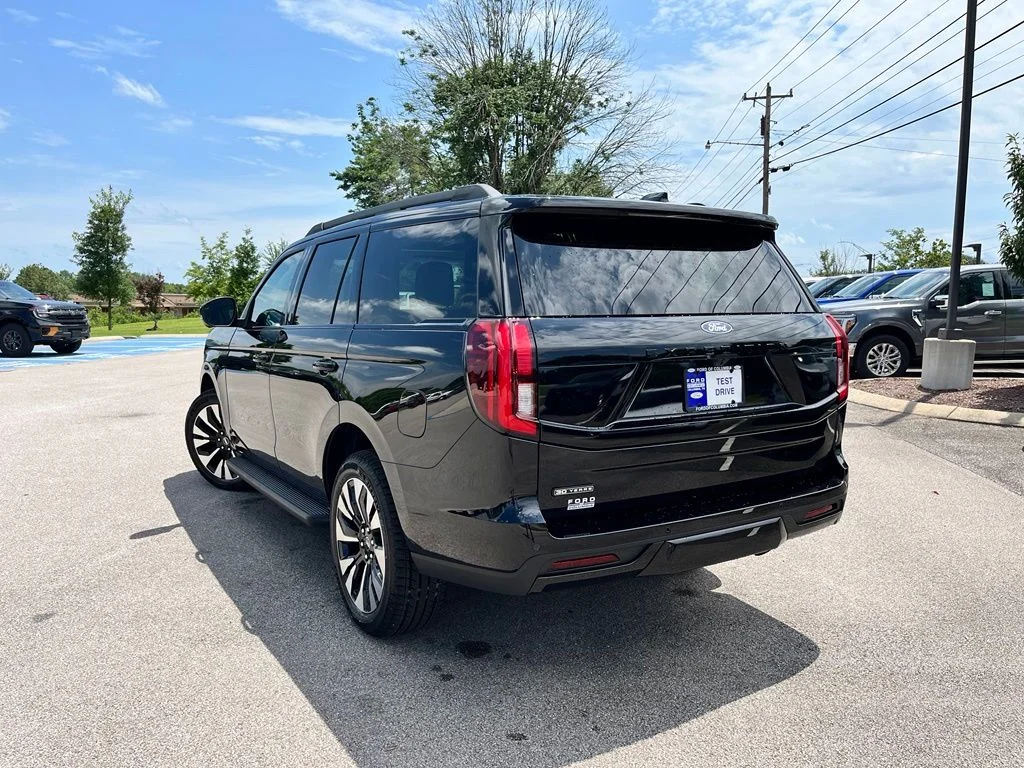 New 2027 Black Ford Platinum image 4