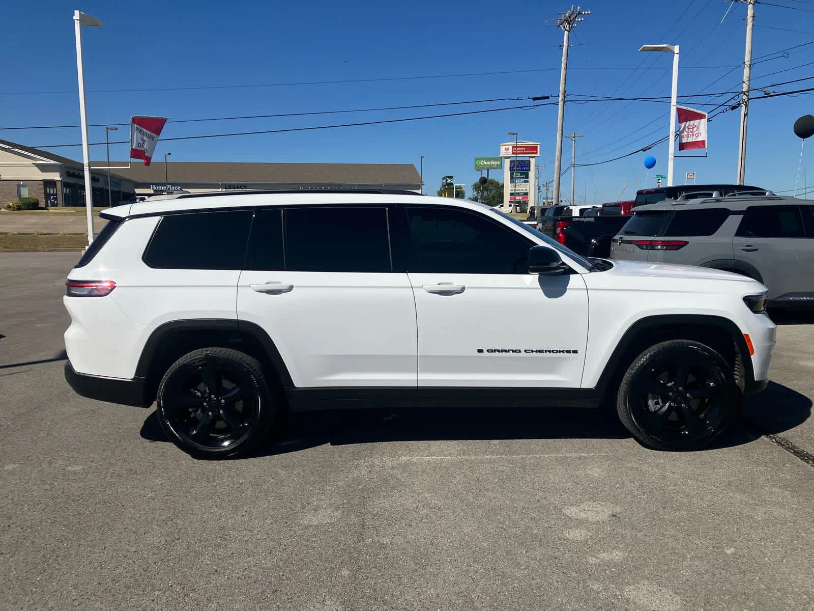 Used 2025 Bright White Clearcoat Jeep Limited image 8