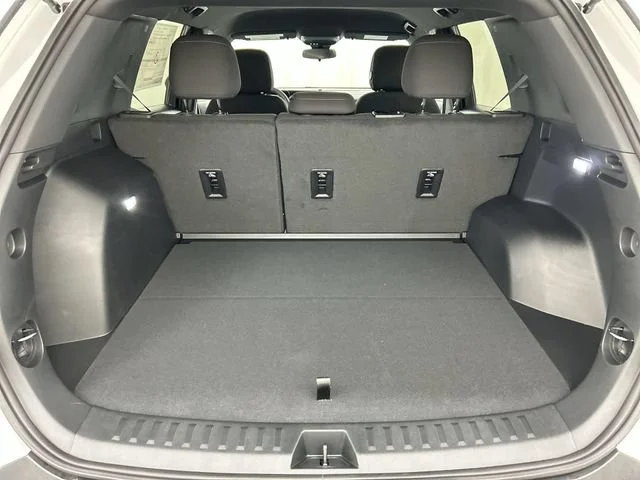 New 2027 Summit White Chevrolet LT image 7