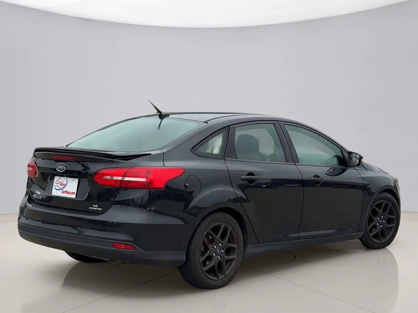 Used 2015 Black Ford SE image 5