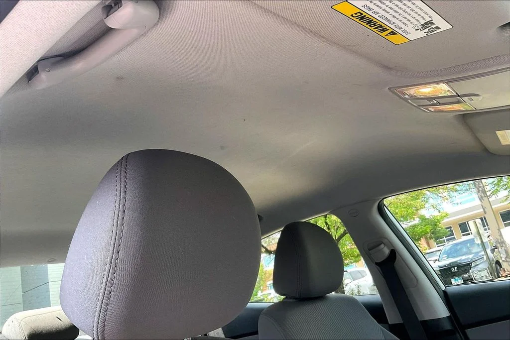 Used 2015 White Hyundai SE image 25