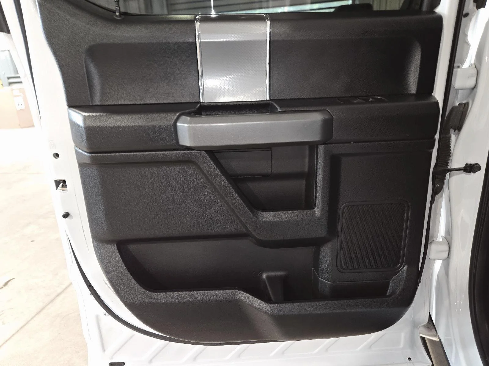 Used 2017 Oxford White Ford XLT image 37