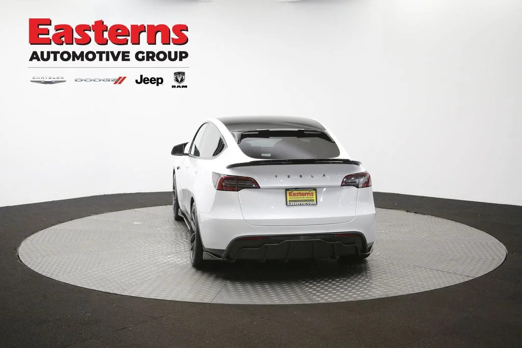 Used 2022  Tesla Performance image 32