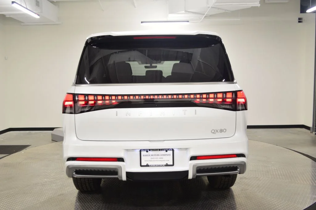Certified Used 2025 White INFINITI PURE image 6