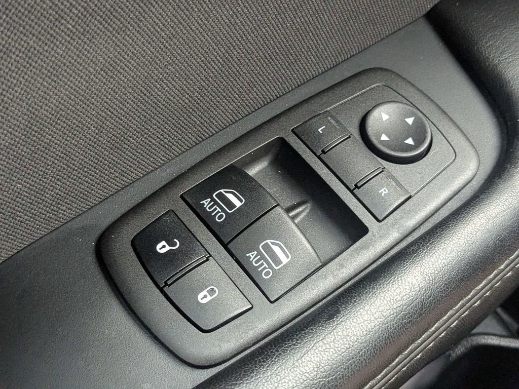2023 Dodge Challenger SXT - Photo 19