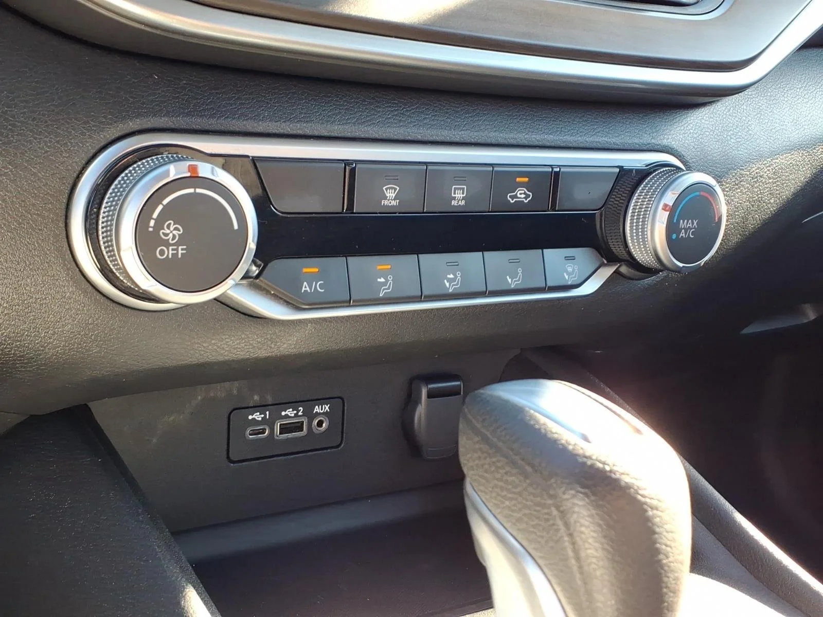 Used 2025 Gun Metallic Nissan SV image 14