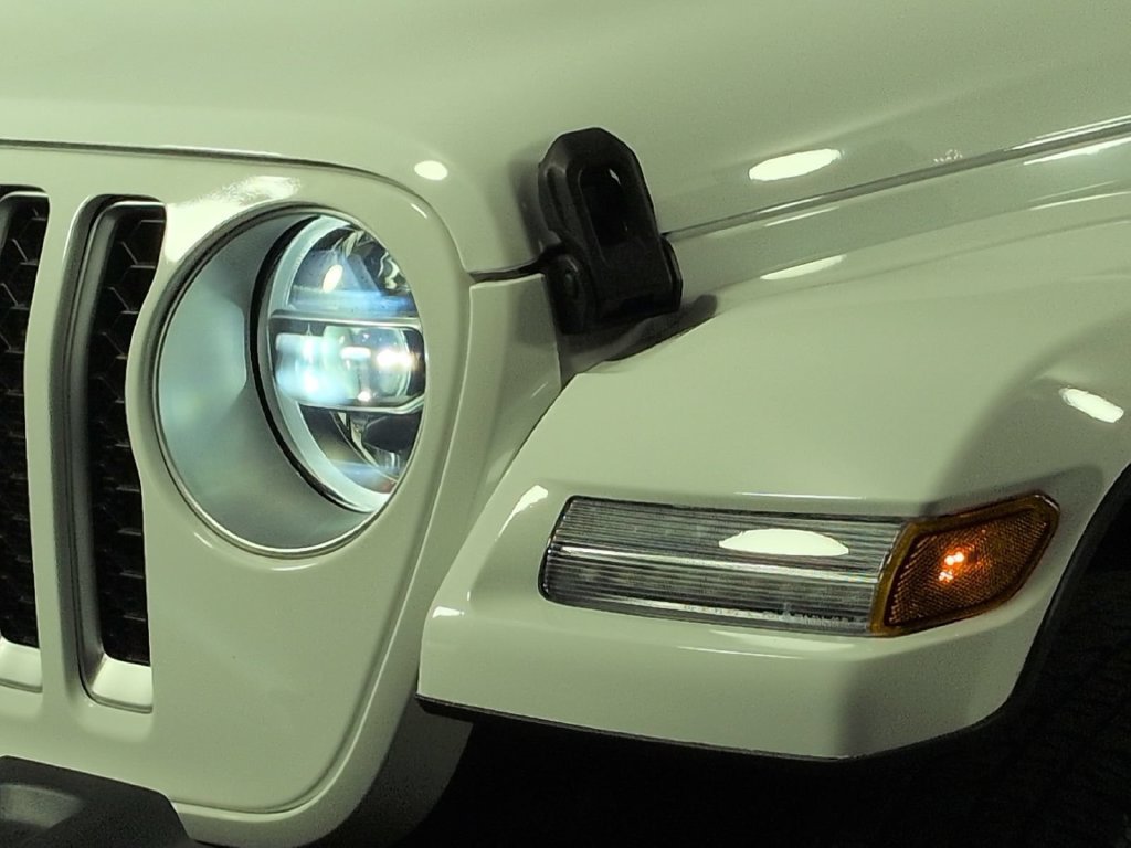 Used 2022 White Jeep Unlimited Sahara 4xe image 12