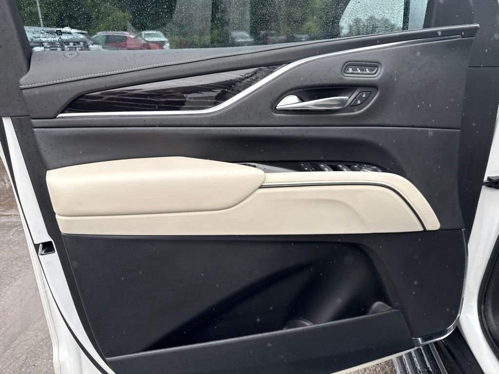 Used 2021 White Cadillac Sport image 22