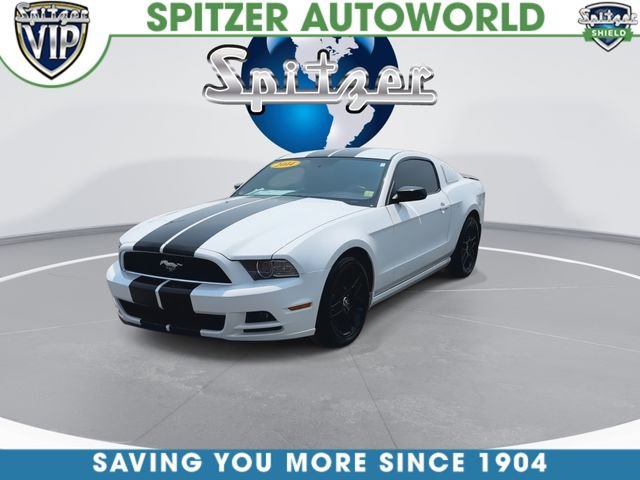 Used 2014 White Ford V6 image 4