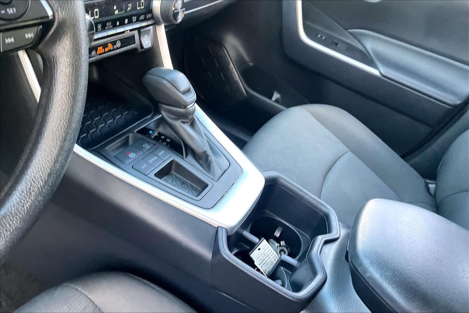 Used 2025 Ice Cap Toyota XLE image 16