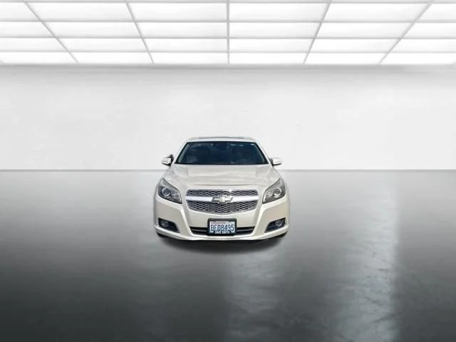 Used 2013 White Diamond Clearcoat Chevrolet LTZ image 3