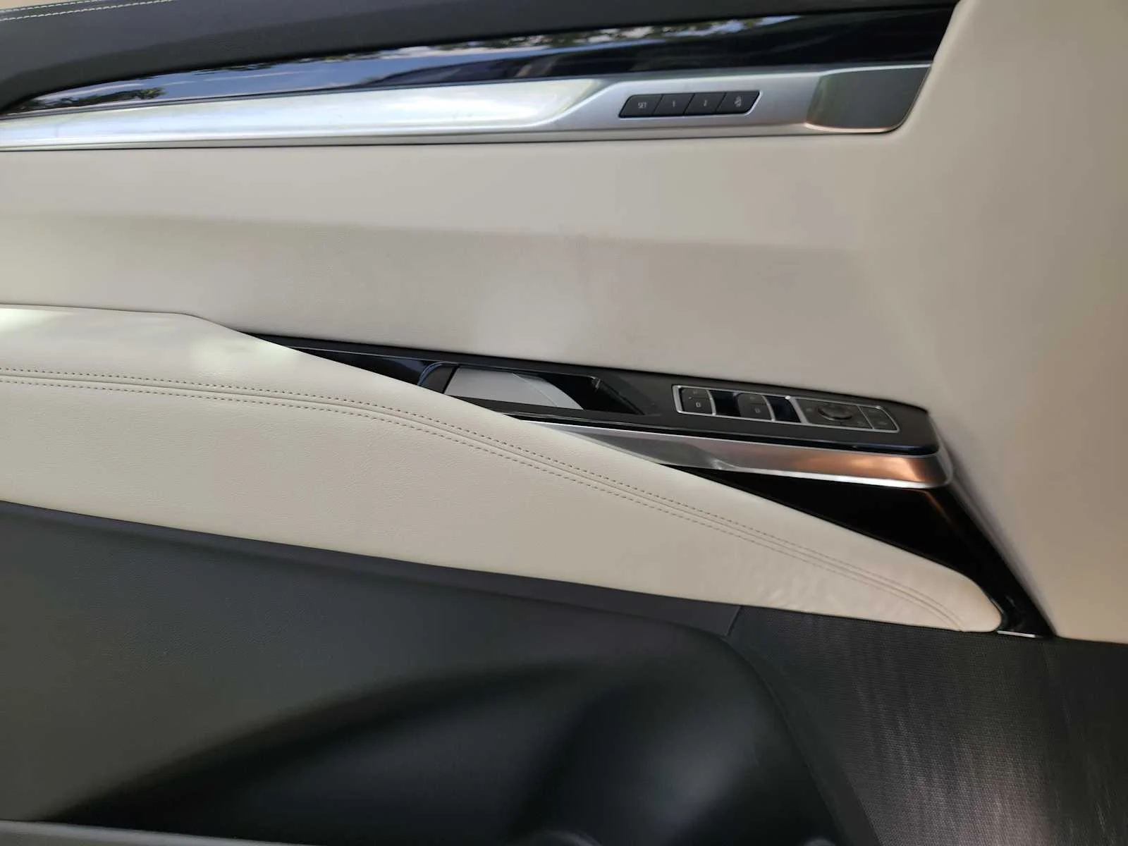 2026 Cadillac Escalade ESV Sport - Photo 15
