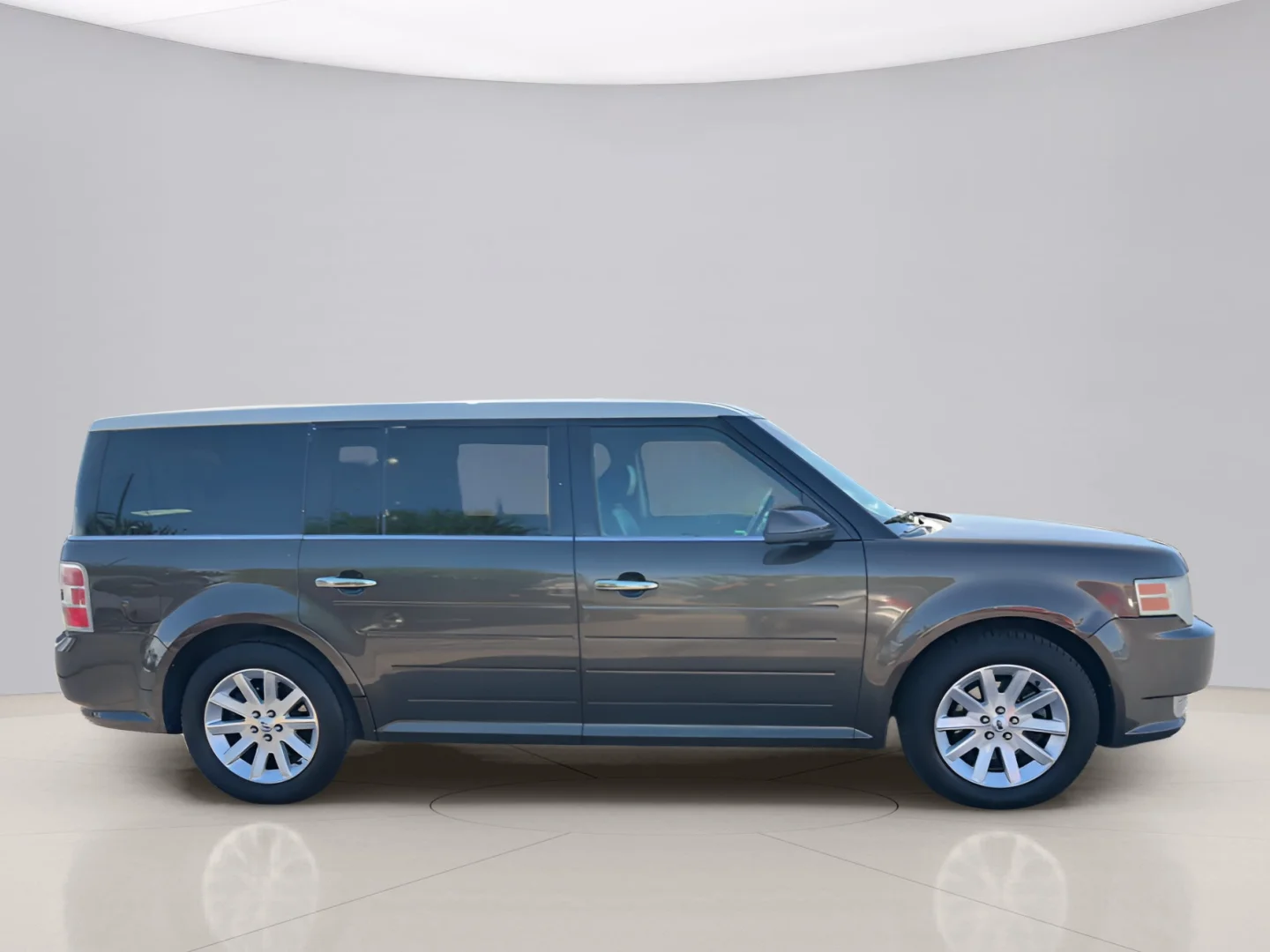 Used 2011 Brown Ford SEL FWD image 6