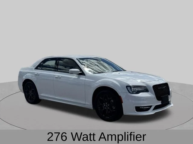 Used 2021 White Chrysler Touring image 11