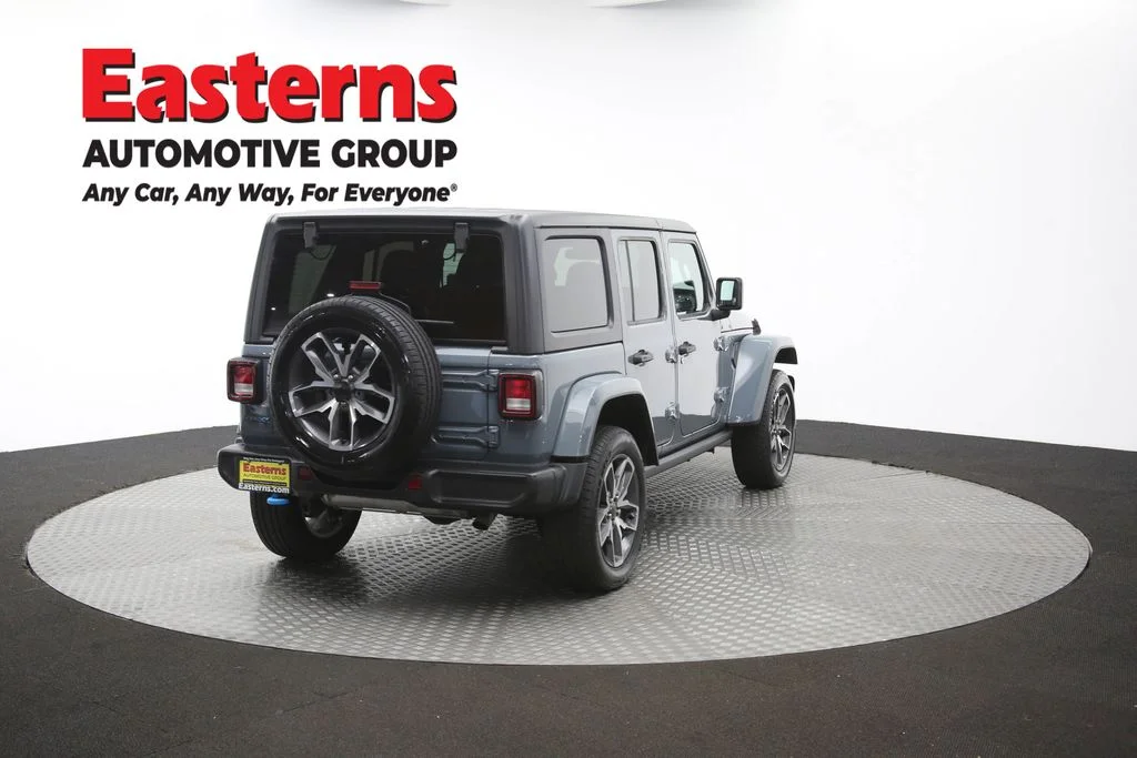 Used 2024 Gray Jeep Sport S 4xe image 40