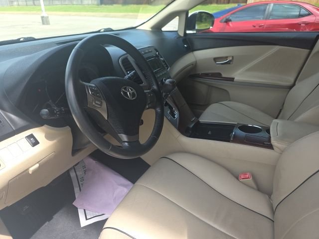 Used 2010 Blizzard Pearl Toyota Leather Package image 11