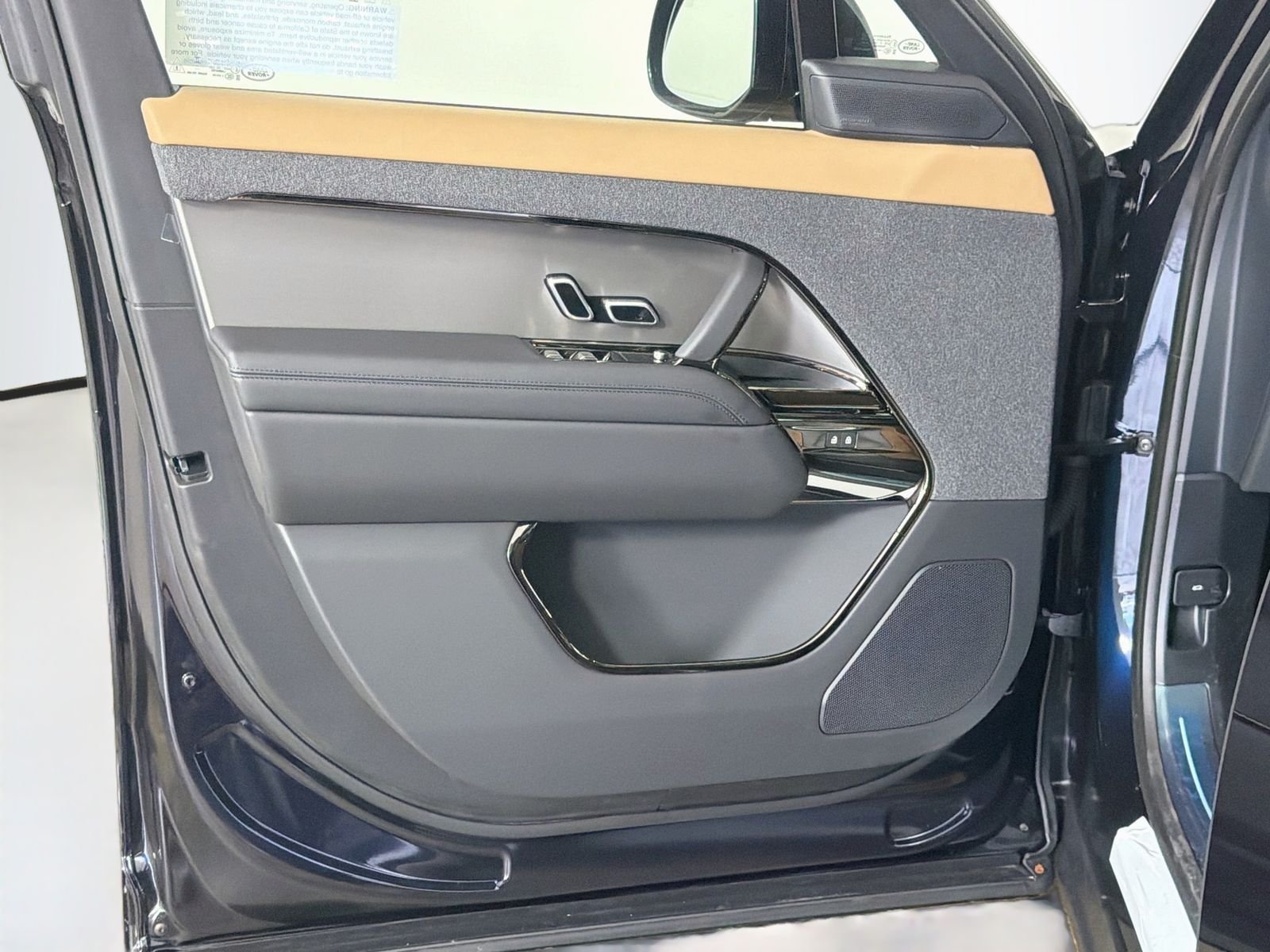 New 2026 Constellation Blue Ultra Metallic Gloss LAND ROVER Dynamic SE image 21