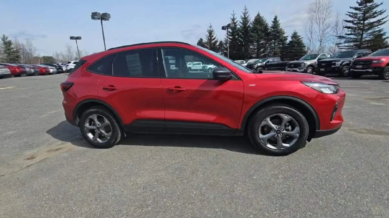 Used 2025 Rapid Red Metallic Tinted Clearcoat Ford ST-Line image 11