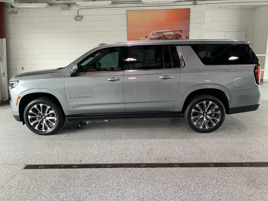 Used 2025 Sterling Gray Metallic Chevrolet High Country image 5