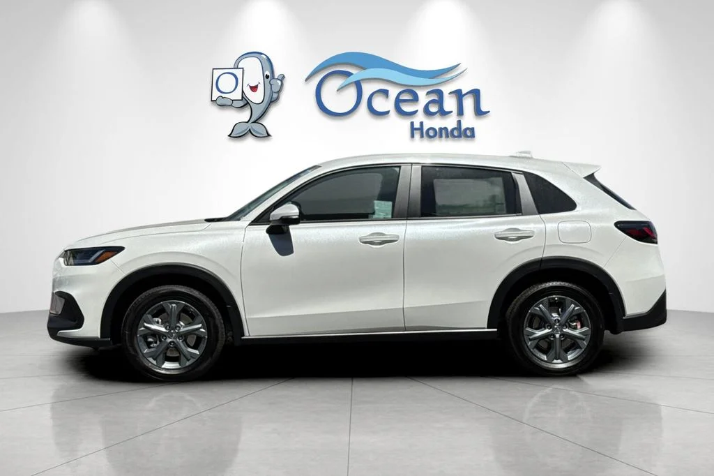 New 2026 Platinum White Pearl Honda LX image 4
