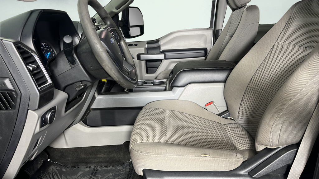 Used 2018 Silver Ford XLT image 39