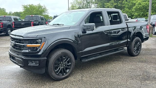 New 2026 Agate Black Metallic Ford XLT image 2