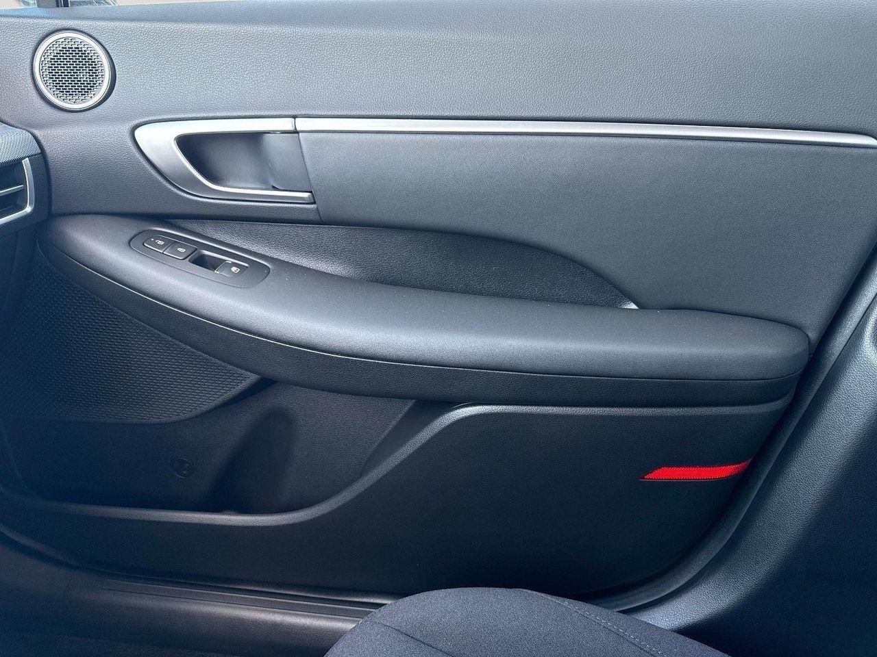 New 2025 Portofino Gray Hyundai SEL Convenience image 53